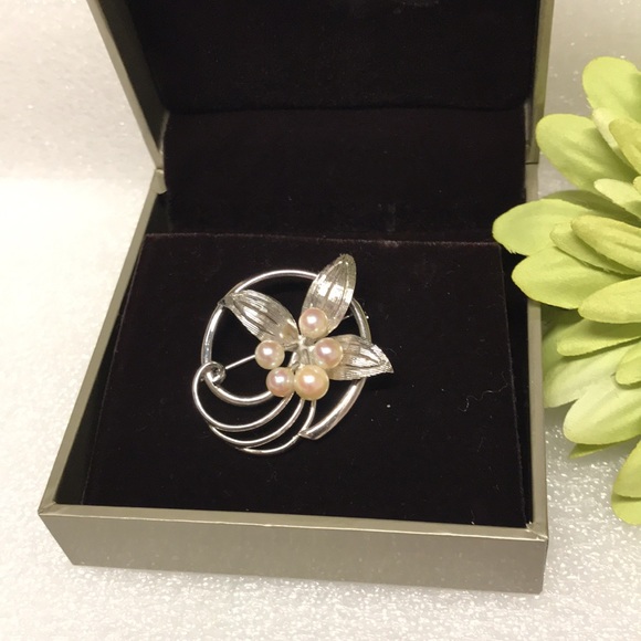 Vintage SILVER w real PEARLS STERLING SILVER brooch designer etched filagree - Picture 2 of 12